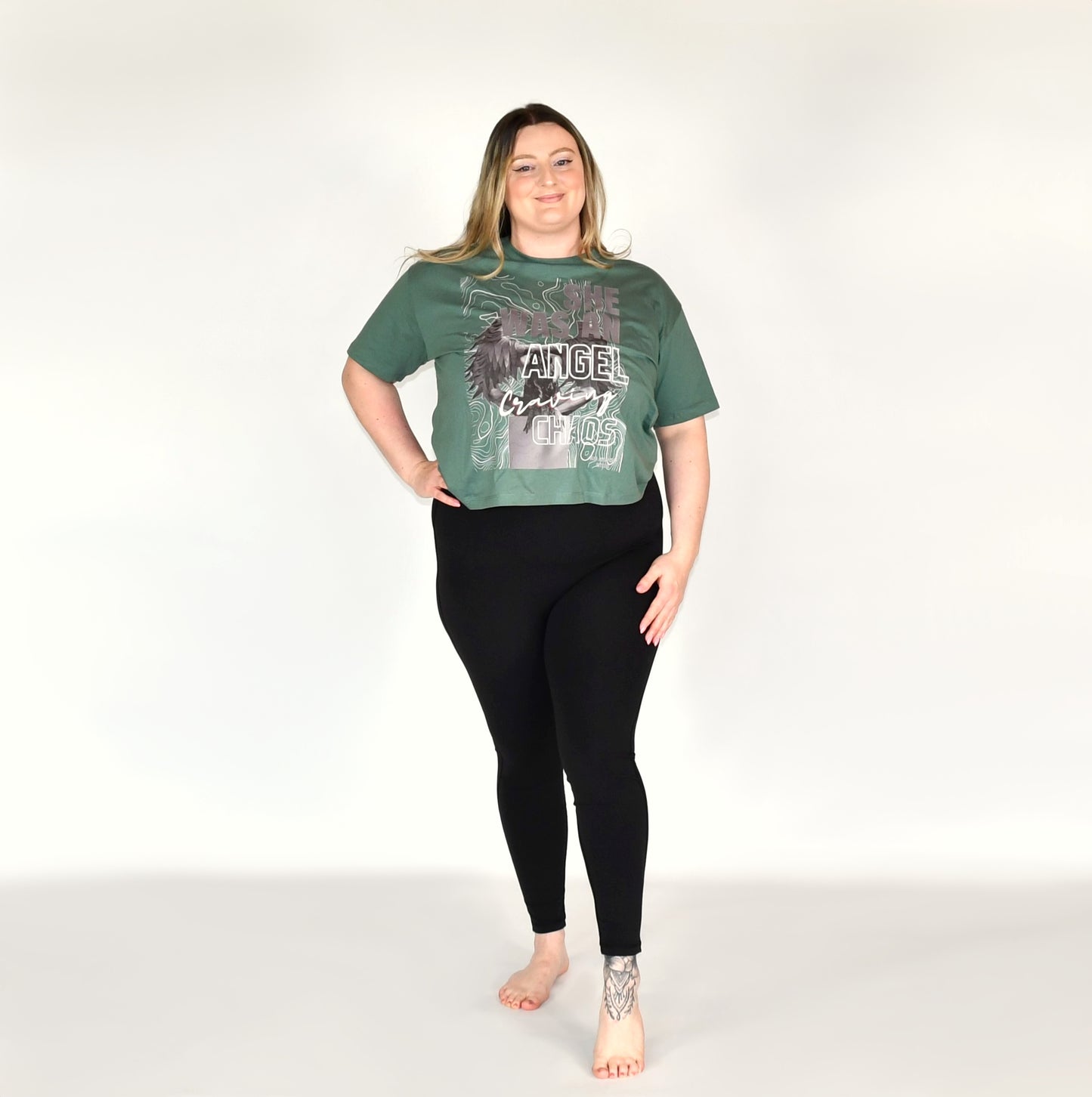 Cropped Oversized T-shirt Graphic Angel Print